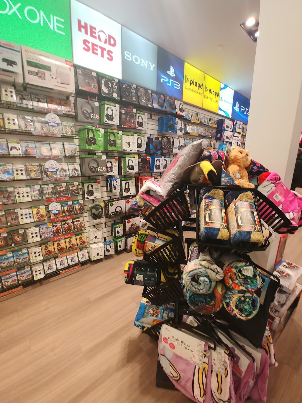 EBX | CF Chinook Centre, 6455 Macleod Trail, Calgary, AB T2H 0K9, Canada | Phone: (403) 212-0213