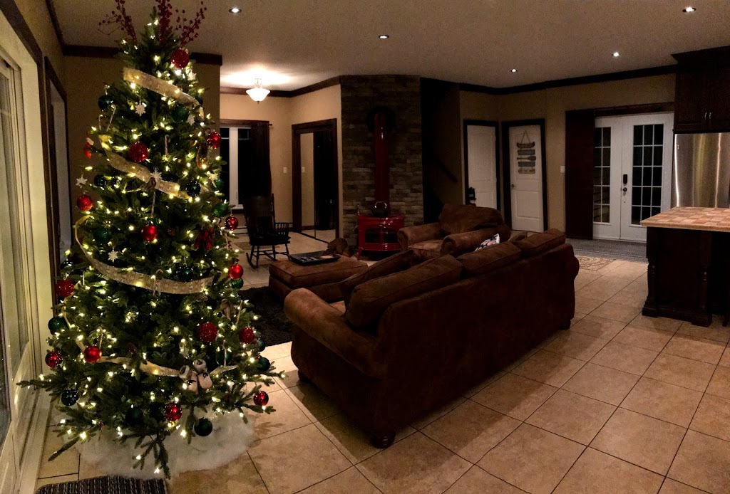 Chalet L’Apéro | Stratford, Quebec, QC G0Y 1P0, Canada