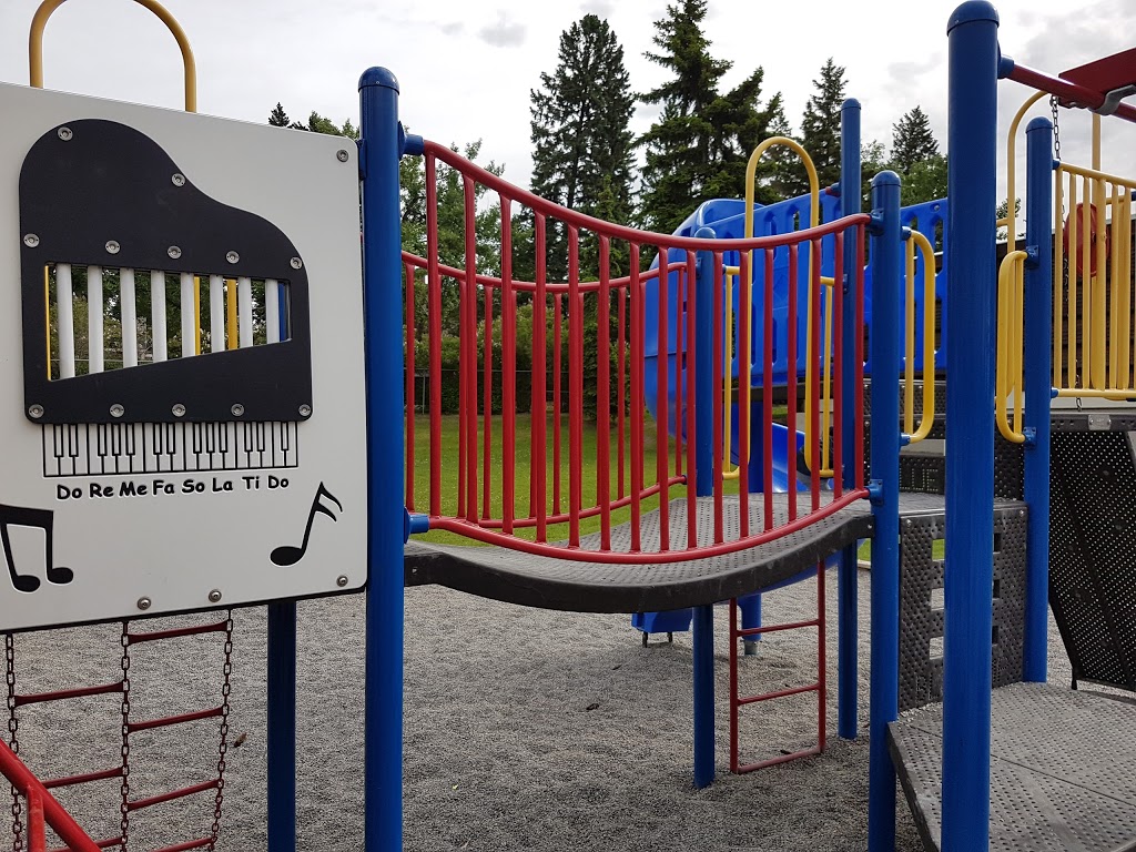 Earl Grey School | 845 Hillcrest Ave SW, Calgary, AB T2T 0Z1, Canada | Phone: (403) 777-8570