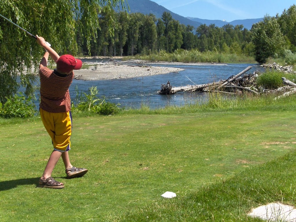 Cherryville RV Golf and Roadhouse Cafe | 1361 BC-6, Cherryville, BC V0E 2G1, Canada | Phone: (250) 547-9660