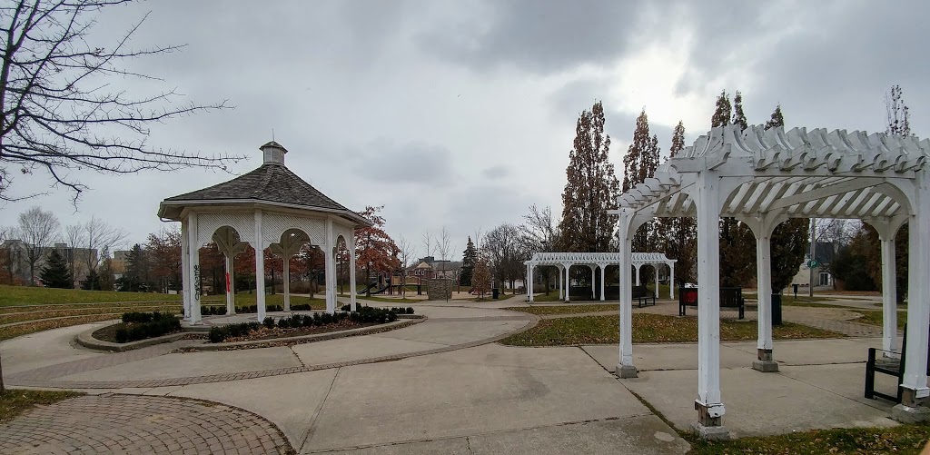 Town Park | 102 Centre St E, Richmond Hill, ON L4C 1A4, Canada | Phone: (905) 771-8870