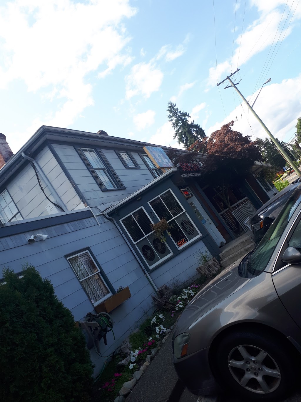 Horseshoe Bay Inn | 9576 Chemainus Rd, Chemainus, BC V0R 1K5, Canada | Phone: (250) 416-0411