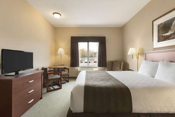 Days Inn by Wyndham Thunder Bay North | 1250 Golf Links Rd, Thunder Bay, ON P7B 0A1, Canada | Phone: (807) 344-3297