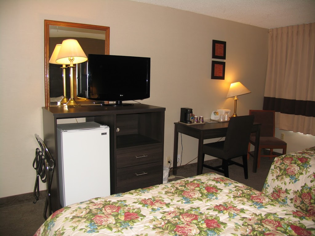 Maple Crest Inn | 1454 Princess St, Kingston, ON K7M 3E5, Canada | Phone: (613) 549-5550