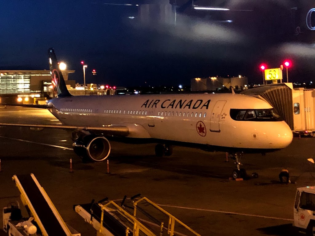 Air Canada Express | Calgary, AB T2E 7H6, Canada | Phone: (800) 667-4732