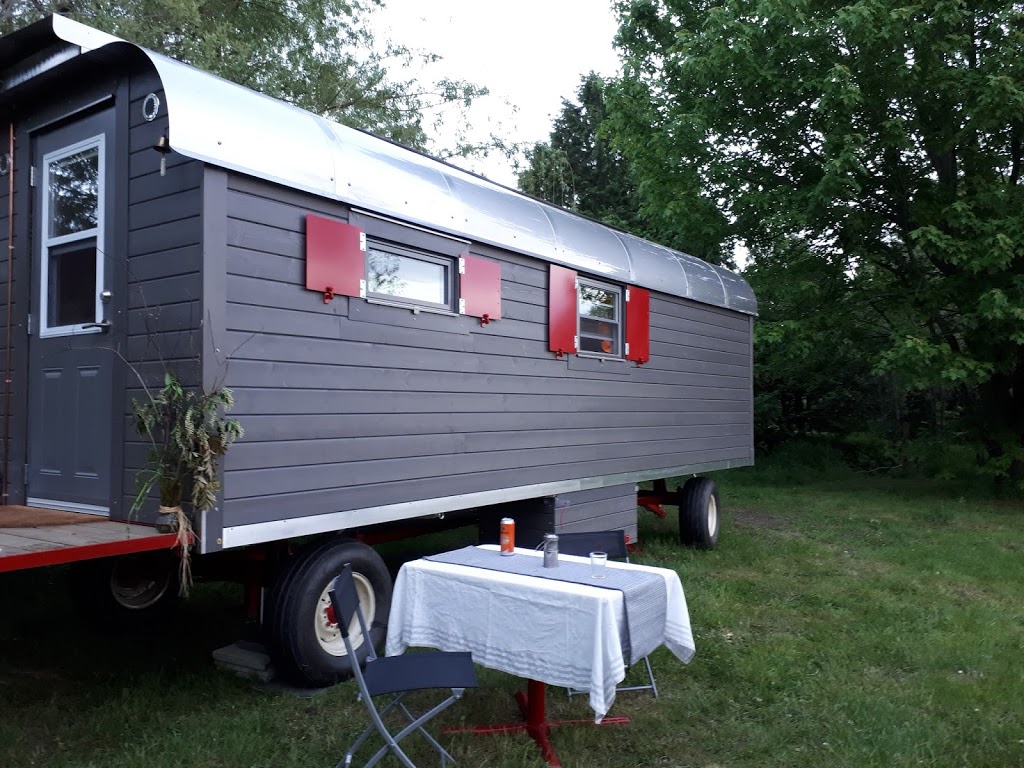 atelier FRANCOIS BEROUD WAGON | 521 Rue le Breton, Longueuil, QC J4G 1R9, Canada | Phone: (514) 973-5140