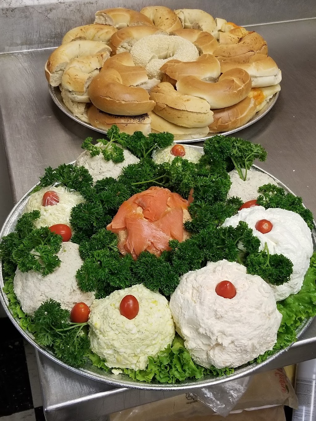 The Great Canadian Bagel | bakery | 705 Kingston Rd, Pickering, ON L1V 6K3, Canada | 9054207027 OR +1 905-420-7027