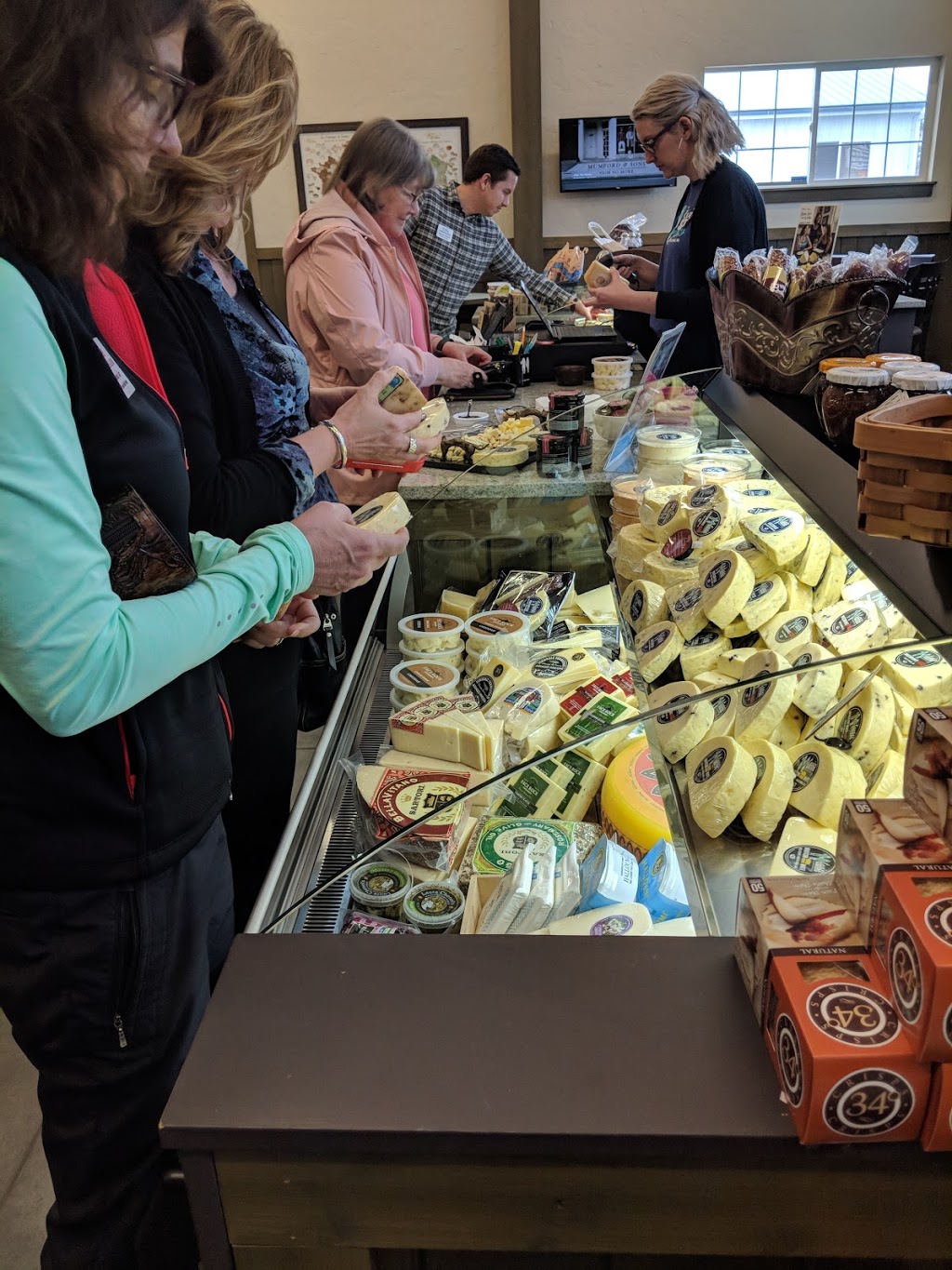 Twin Sisters Creamery | 6202 Portal Way, Ferndale, WA 98248, USA | Phone: (360) 656-5240