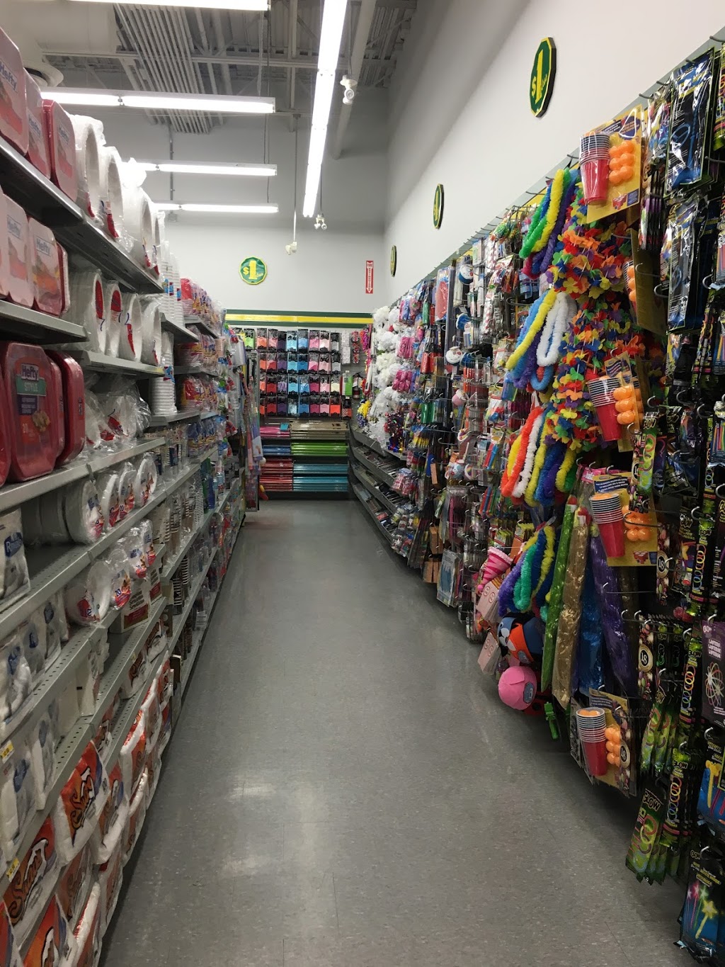 Dollarama | 1400 Ottawa St S, Sunrise Shopping Centre, Kitchener, ON N2E 4E2, Canada | Phone: (519) 569-8663