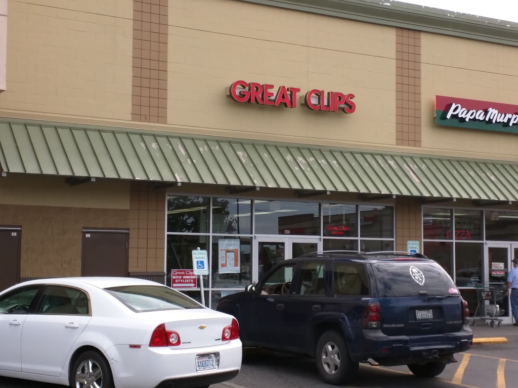 Great Clips | 1231 W E Bakerview Rd, Bellingham, WA 98226, USA | Phone: (360) 752-0911