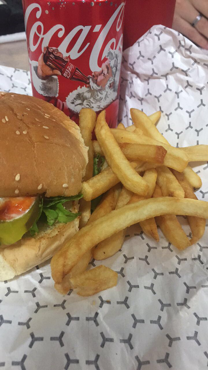 Burger Boy | 106 Humber College Blvd, Etobicoke, ON M9V 4E4, Canada | Phone: (416) 749-6189