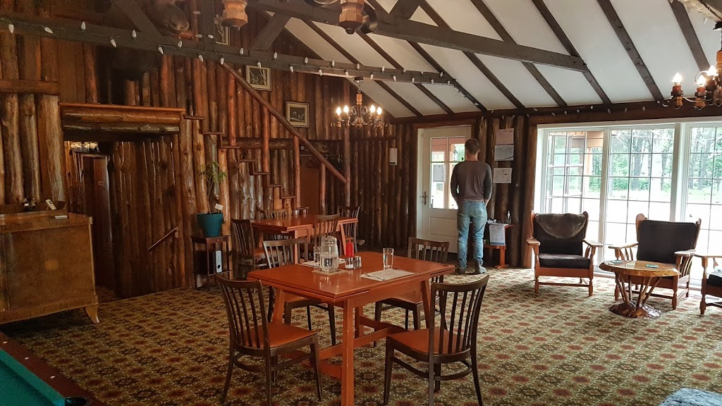 Pioneer Lodge & Log Cabins | 410 Cumberland Bay South Rd, Cumberland Bay, NB E4A 3E3, Canada | Phone: (506) 339-6458