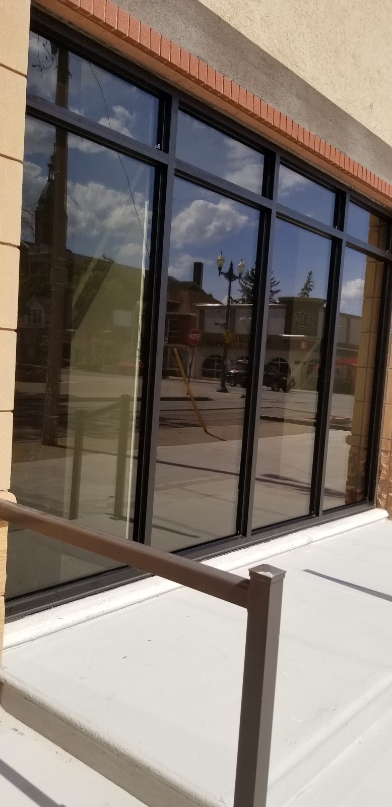 Guardian Glass Ltd | 276 Lauzon Rd, Windsor, ON N8S 3L6, Canada | Phone: (519) 945-6316
