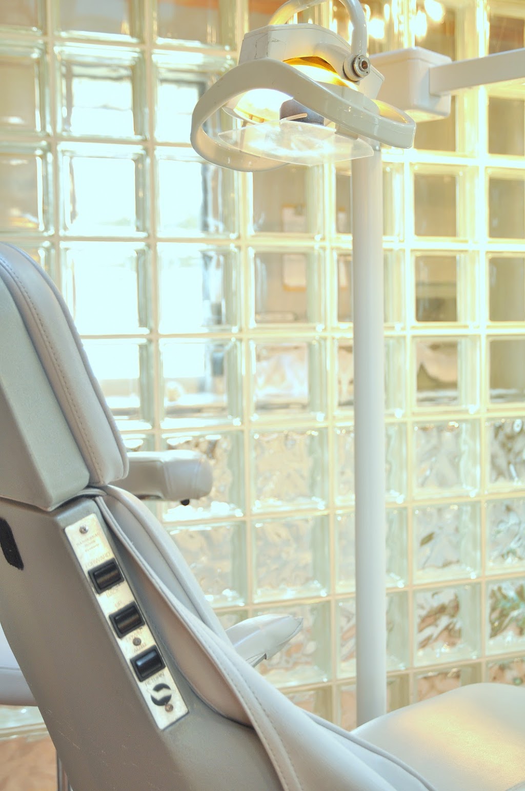 Ghilzon James Edward Dr | 3109 Dougall Ave, Windsor, ON N9E 1S5, Canada | Phone: (519) 969-7000