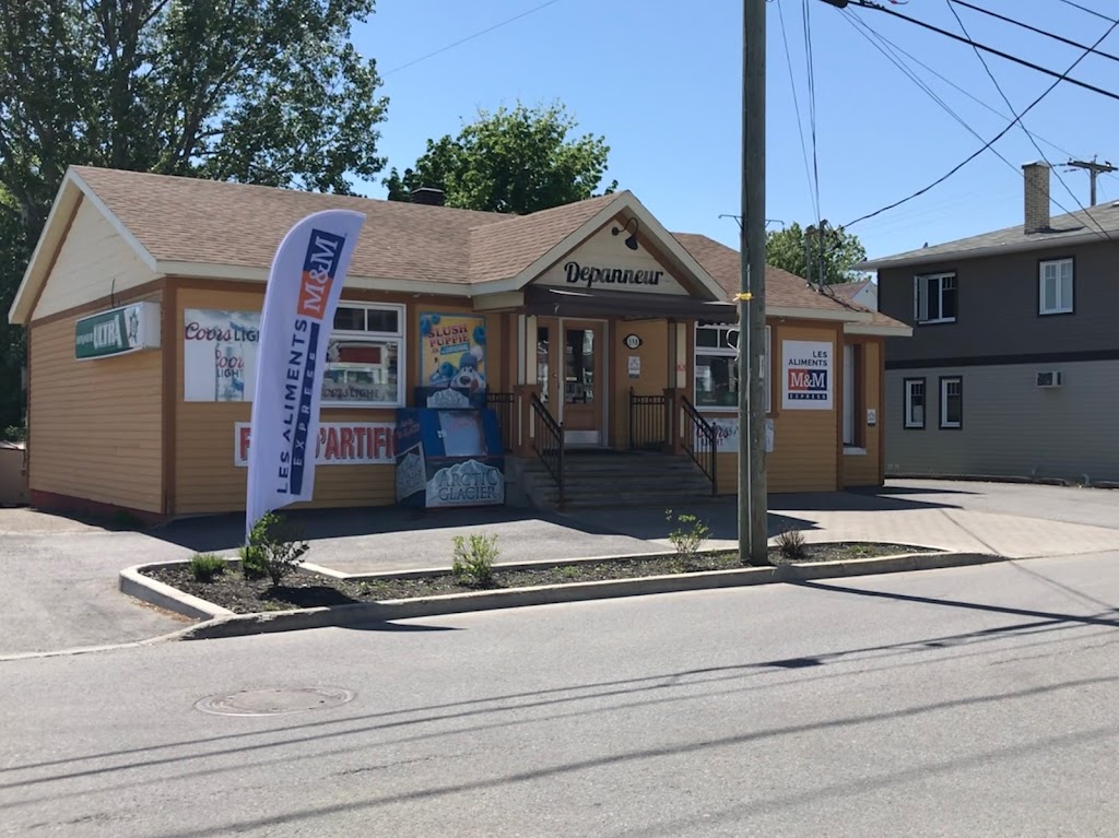 Depanneur Chez Guerette | 355 Rue Jean-Rioux, Trois-Pistoles, QC G0L 4K0, Canada | Phone: (418) 851-1923