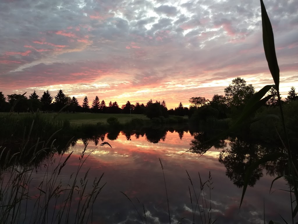 Hickory Ridge Golf and Country Club | 3425 Woodhull Rd, London, ON N6P 1P2, Canada | Phone: (519) 652-0407