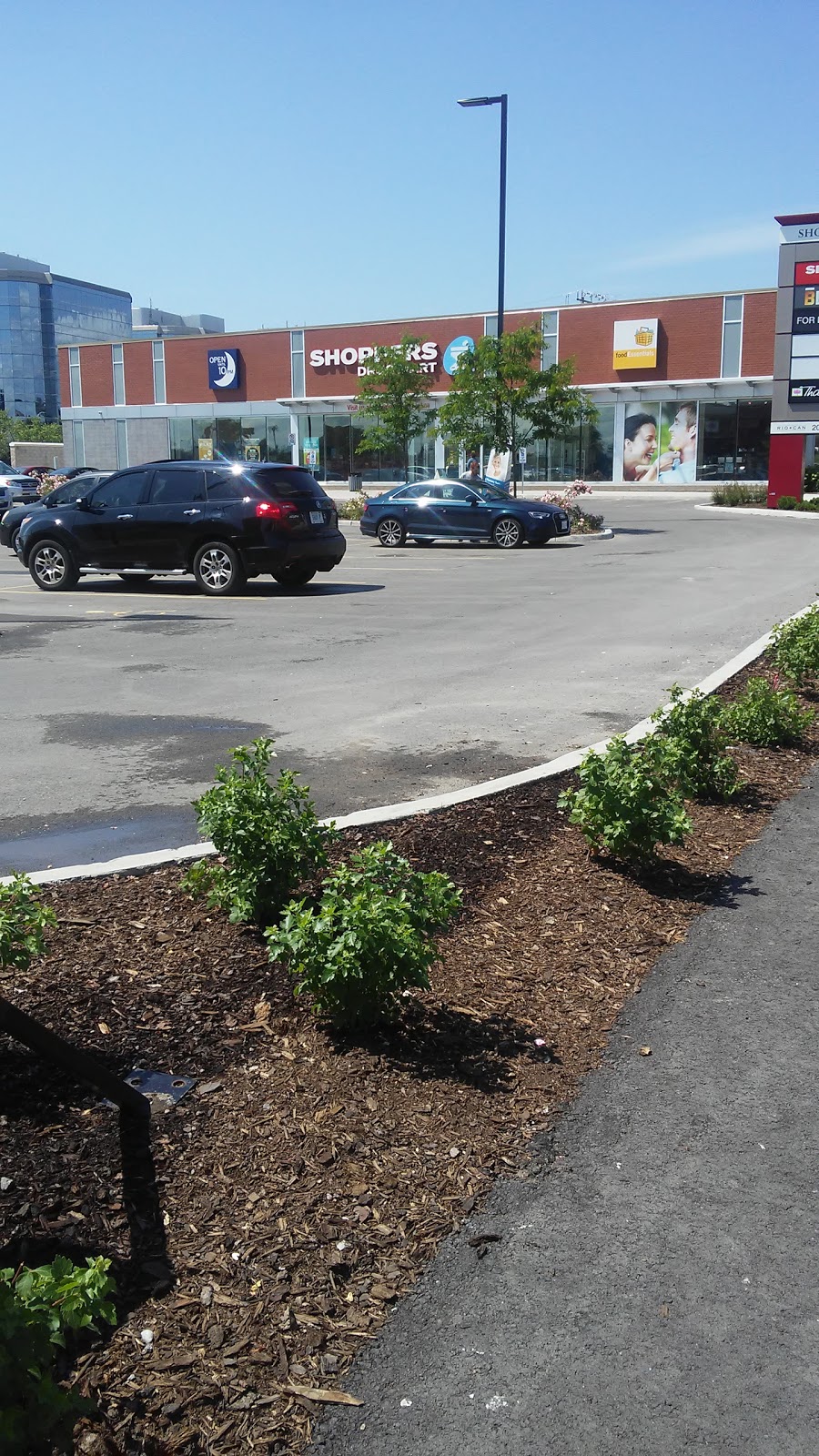 Shoppers Drug Mart | 2016 Ogilvie Rd #6, Gloucester, ON K1J 7N9, Canada | Phone: (613) 741-5151