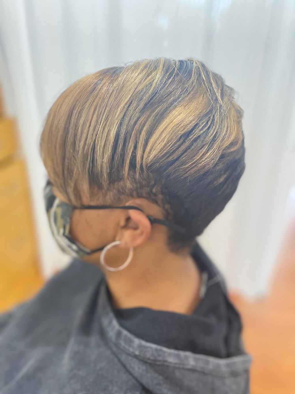 Iconic Salon Inc. | 1338 Northmount Dr NW, Calgary, AB T2L 0E6, Canada | Phone: (403) 289-1402