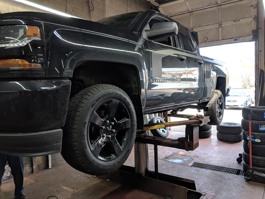 Right Auto Service Centre | 2025 Wilson Ave, North York, ON M9M 1A9, Canada | Phone: (416) 742-3327