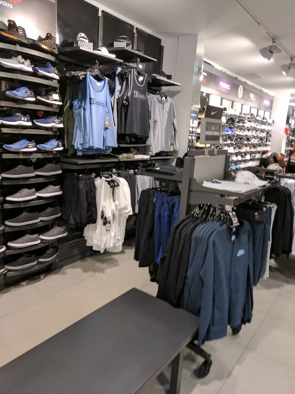 Foot Locker | 7999 Blvd Gal D Anjou Ste K008 Ville D, Anjou, QC H1M 1W9, Canada | Phone: (514) 352-2321