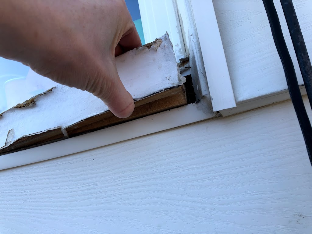 Huron Window Corporation | 1455 Waverley St, Winnipeg, MB R3T 0P7, Canada | Phone: (204) 589-1333