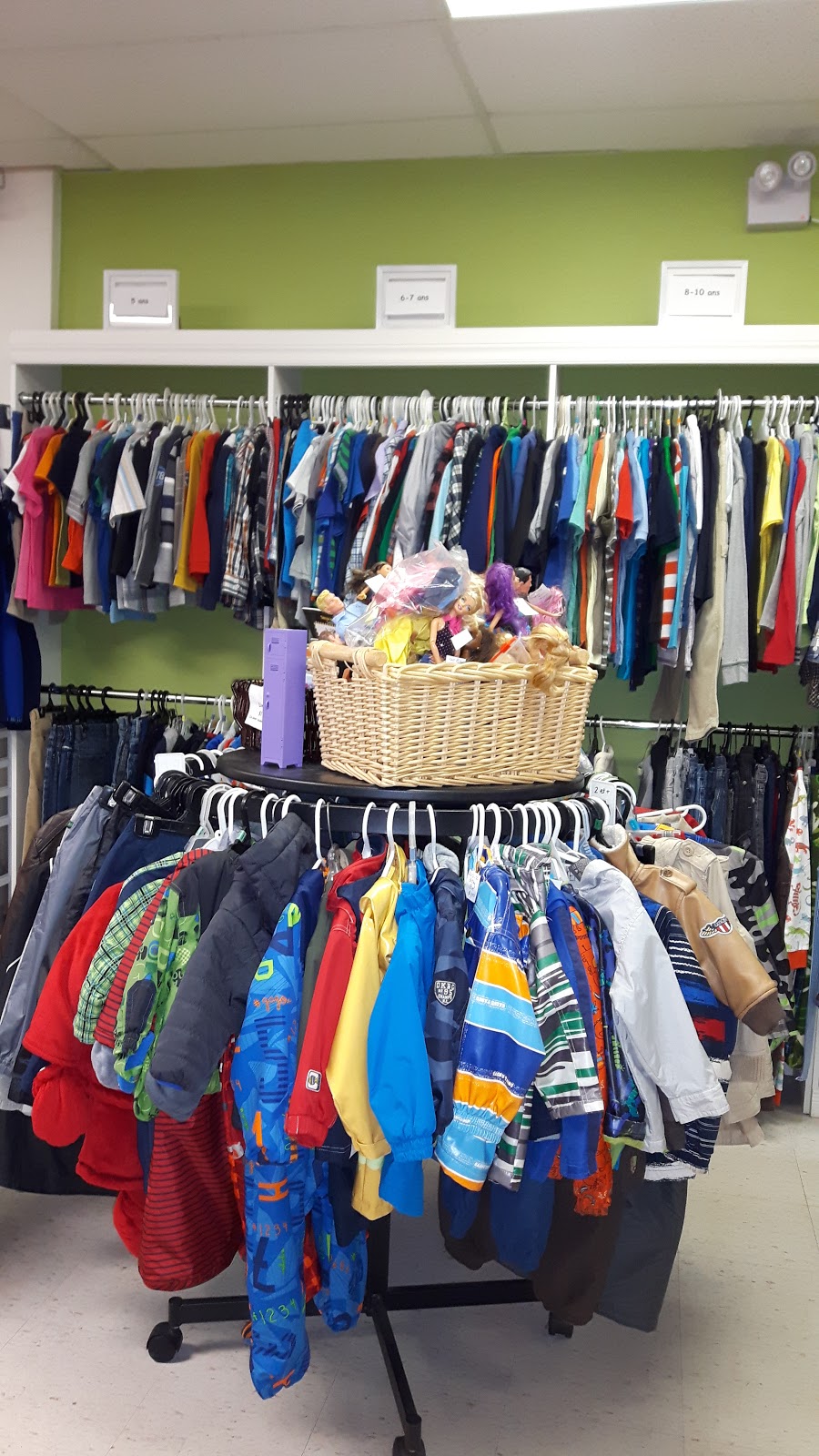 Lili Bella | 540 Boulevard Adolphe-Chapleau, Bois-des-Filion, QC J6Z 1K5, Canada | Phone: (450) 508-3065