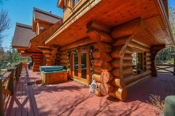 Gîte Le Grand sur le Lac | 3914 Rang 2, Chemin de la Doncaster, Val-David, QC J0T 2N0, Canada | Phone: (819) 323-9044