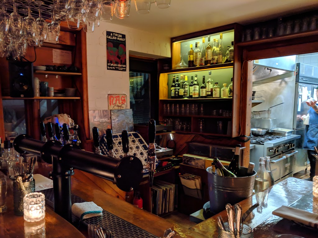 La Buvette Scott | 821 Rue Scott, Québec, QC G1R 3C8, Canada | Phone: (581) 741-4464