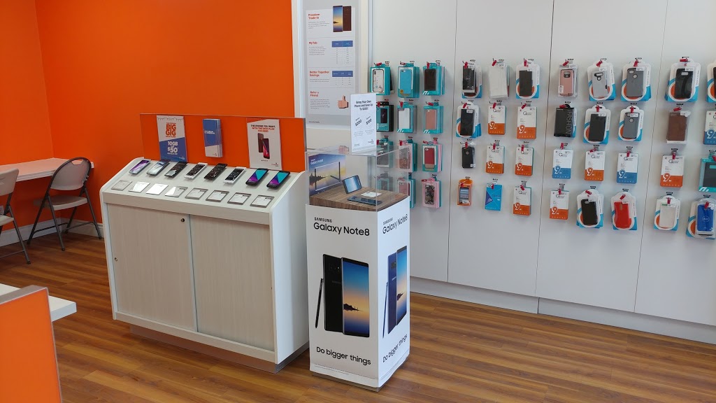 Freedom Mobile | store | The Village of Abbeylane, 75 Rylander Blvd, Scarborough, ON M1B 5M5, Canada | 6477251762 OR +1 647-725-1762