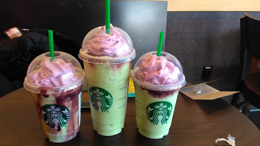 Starbucks | 130 Country Village Rd NE #605, Calgary, AB T3K 6B8, Canada | Phone: (403) 567-1835