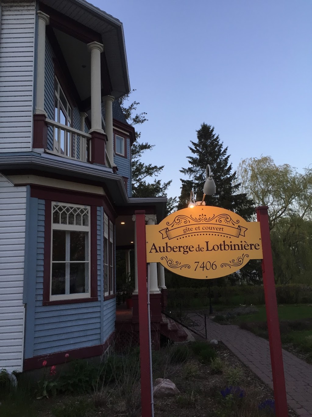 Auberge de Lotbinière | 7406 Rte Marie-Victorin, Lotbinière, Quebec, QC G0S 1S0, Canada | Phone: (819) 452-0742