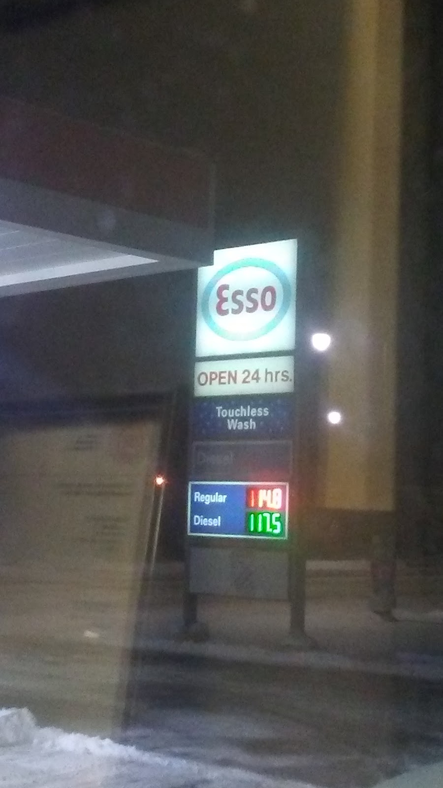 Esso | 544 Main St S, Exeter, ON N0M 1S1, Canada | Phone: (226) 423-2126