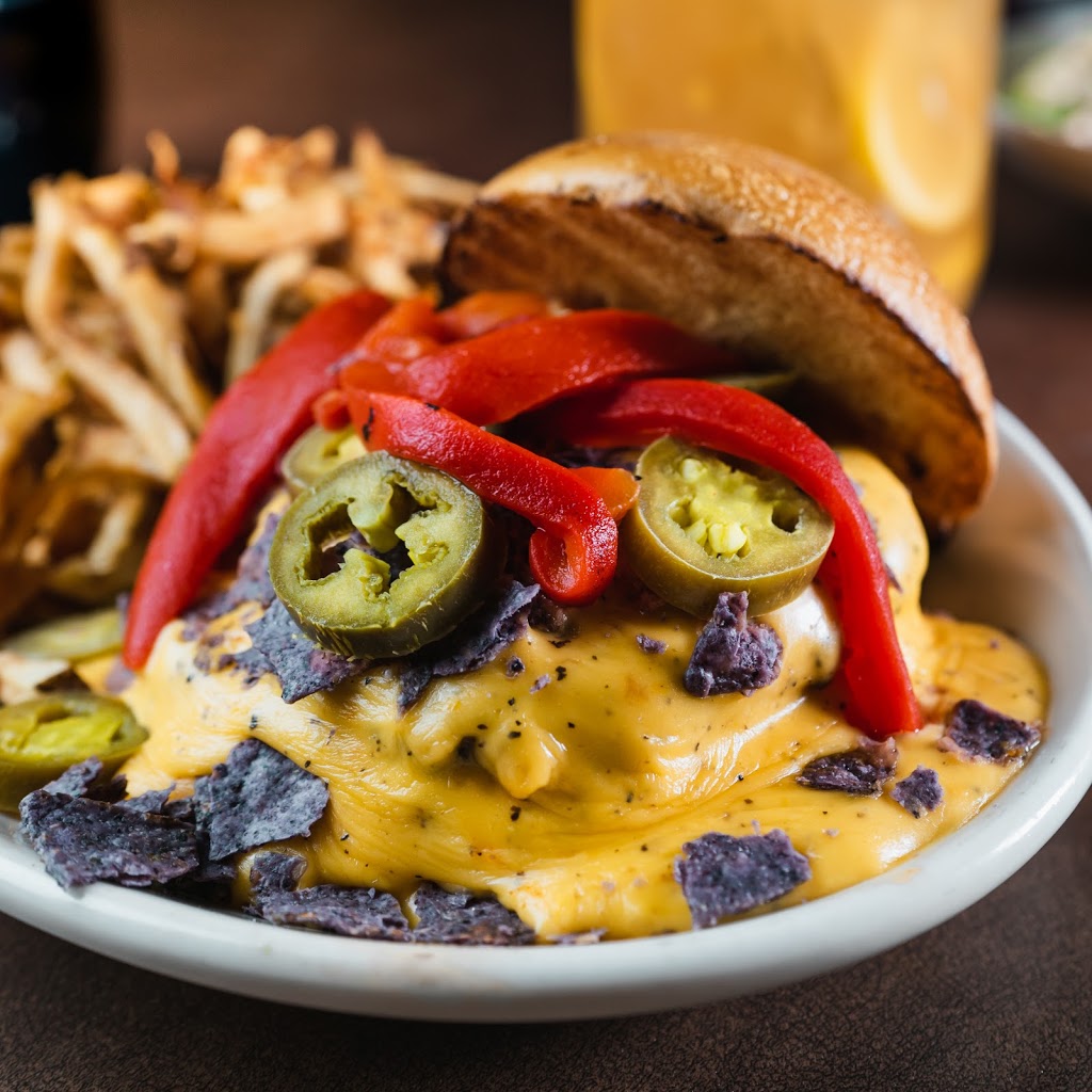 La Belle & La Boeuf - Burger Bar (Vaudreuil-Dorion) | 37 Boulevard de la Cité-des-Jeunes #100, Vaudreuil-Dorion, QC J7V 0N3, Canada | Phone: (450) 319-0223