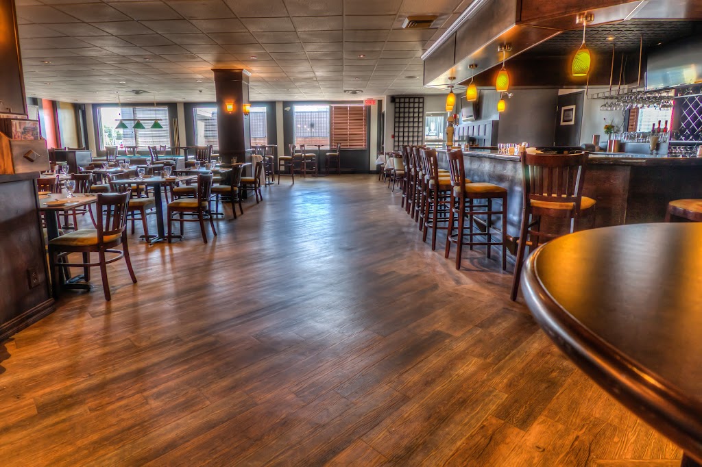 Hôtel Château Roberval | 1225 Bd Marcotte, Roberval, QC G8H 2P1, Canada | Phone: (418) 275-7511