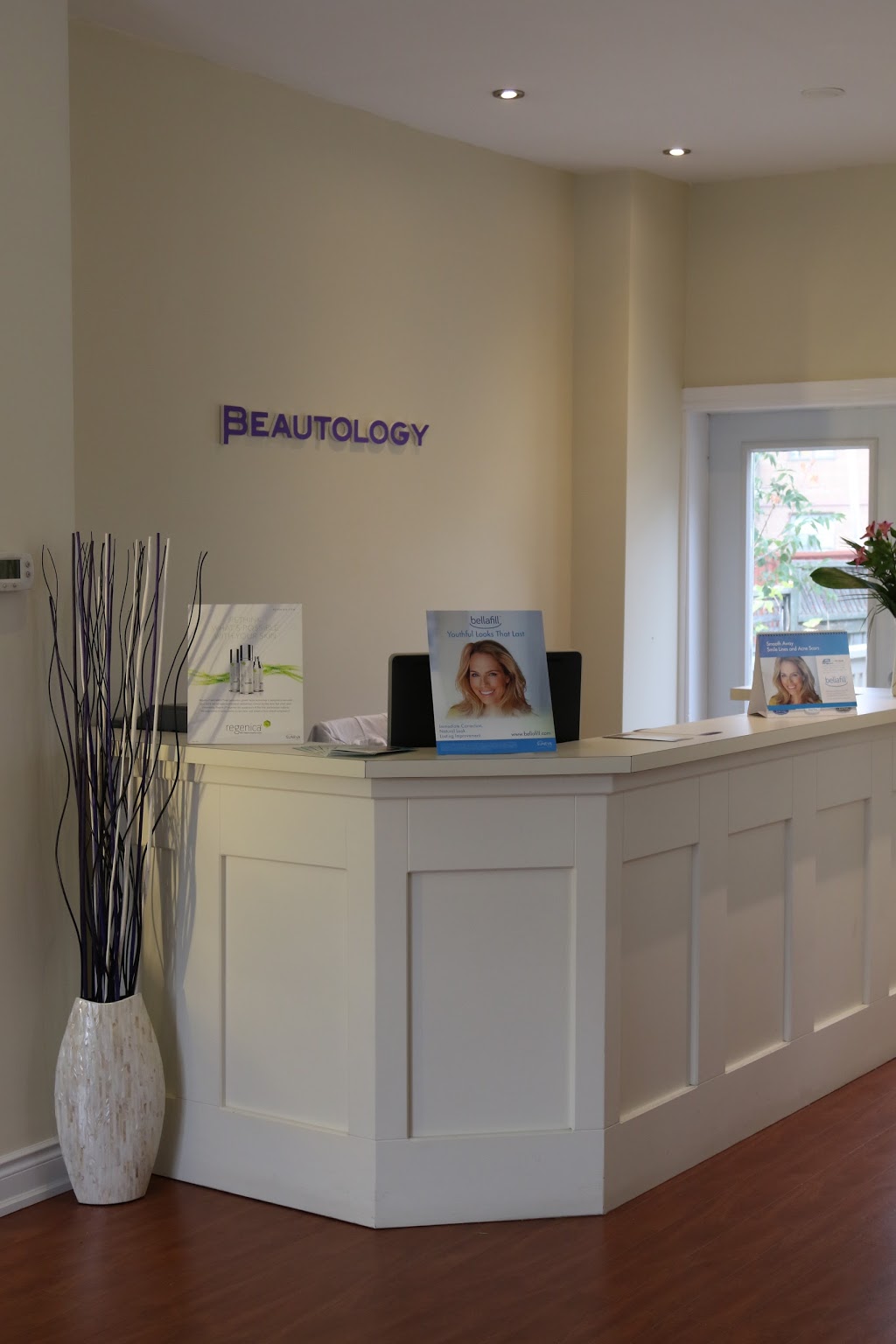 Beautology Medical Spa | 279 Queen St S, Mississauga, ON L5M 1L9, Canada | Phone: (289) 848-9100