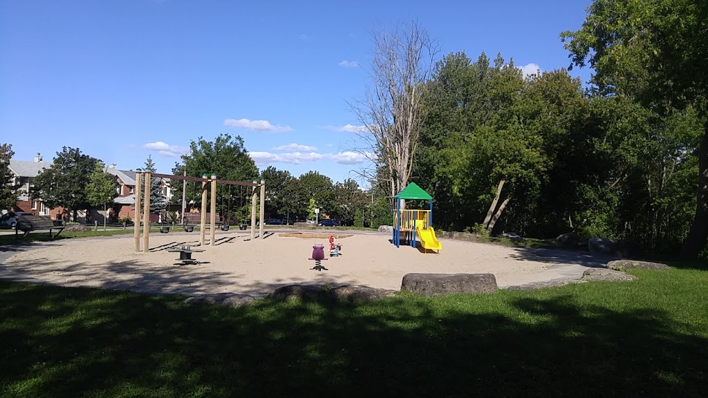 Stinson Park | 80 Queensbury Dr, Nepean, ON K2J 4P3, Canada