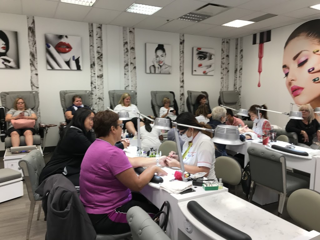 Regal Nails, Salon & Spa | 1001 Rue des Migrateurs, Lachenaie, QC J6V 0A8, Canada | Phone: (450) 657-9545
