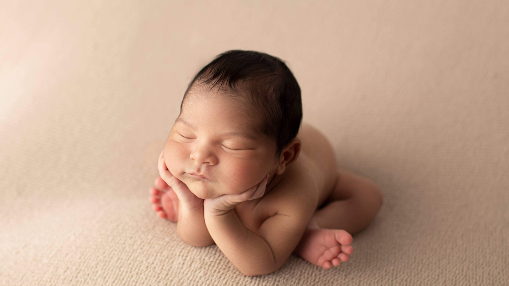 Bebe Newborn Photography | 620 Quarry Way SE, Calgary, AB T2C 5H3, Canada | Phone: (587) 707-7598