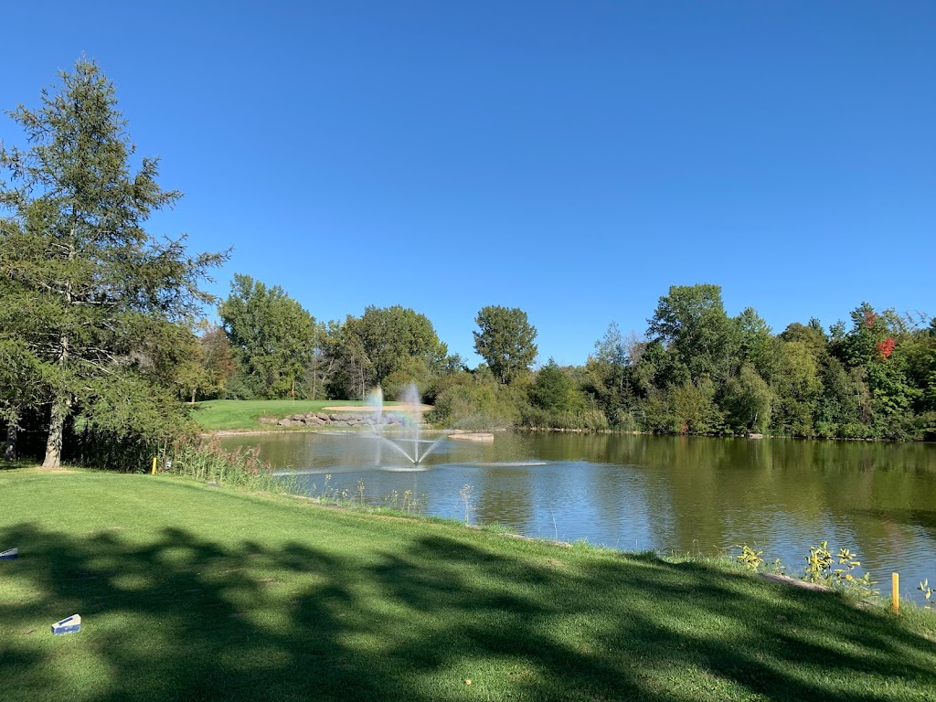 Club de Golf de la Vallée Des Forts | 1145 Chem. du Petit-Bernier, Saint-Jean-sur-Richelieu, QC J3B 6Y8, Canada | Phone: (450) 346-6090