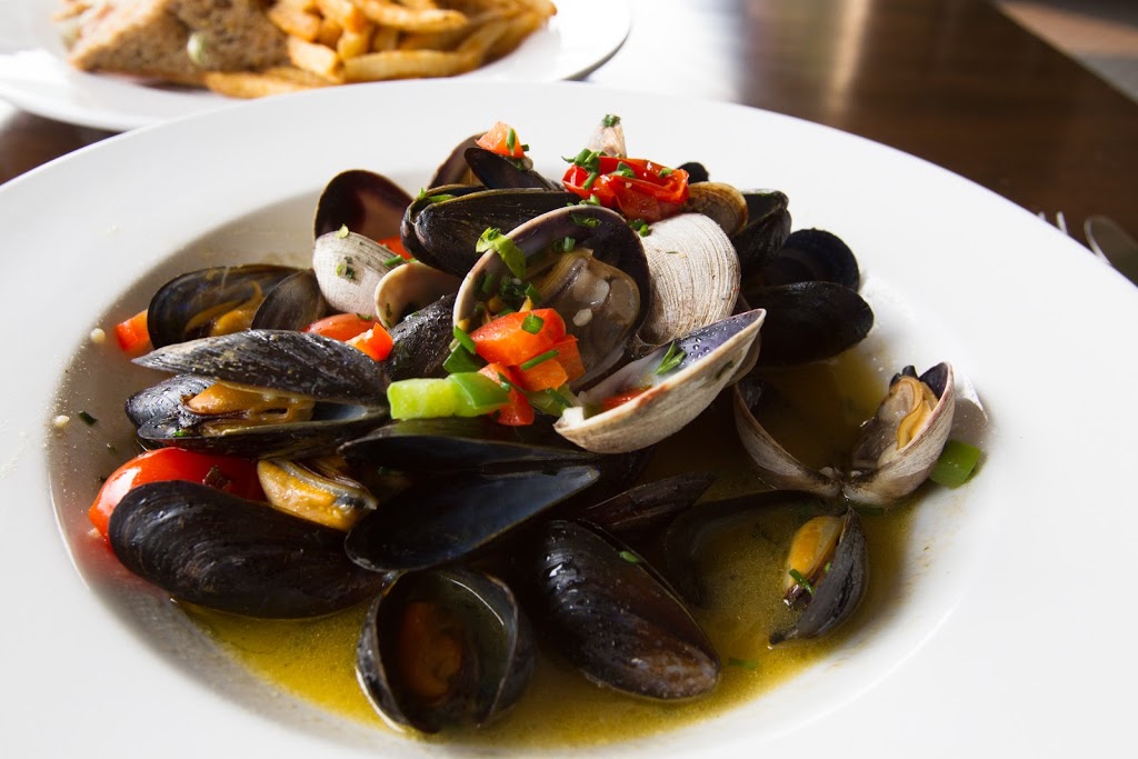 Sunstone Golf Club - Bar & Grill | 1730 Airport Rd, Pemberton, BC V0N 2L3, Canada | Phone: (604) 894-6197