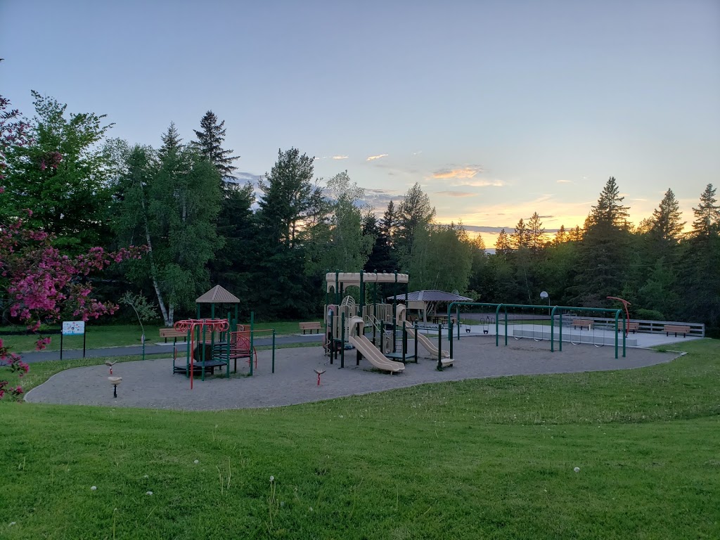 Grove Hamlet Park | 39 Ripplewood Rd, Moncton, NB E1A 6P5, Canada | Phone: (506) 853-3516