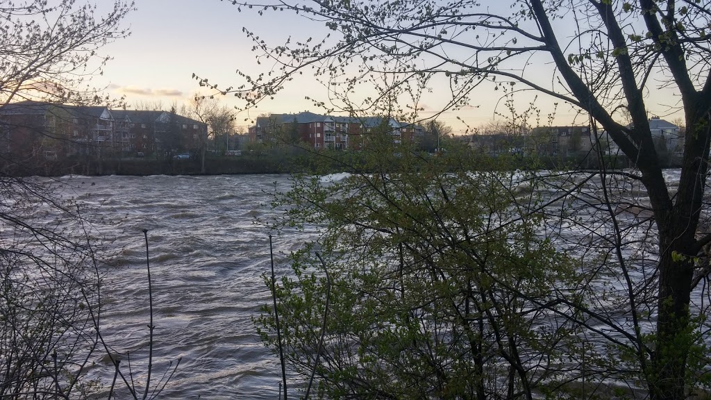 Berge du Pêcheur (Saint-François) | 5855 Rue Labrèche, Laval, QC H7B 1A5, Canada