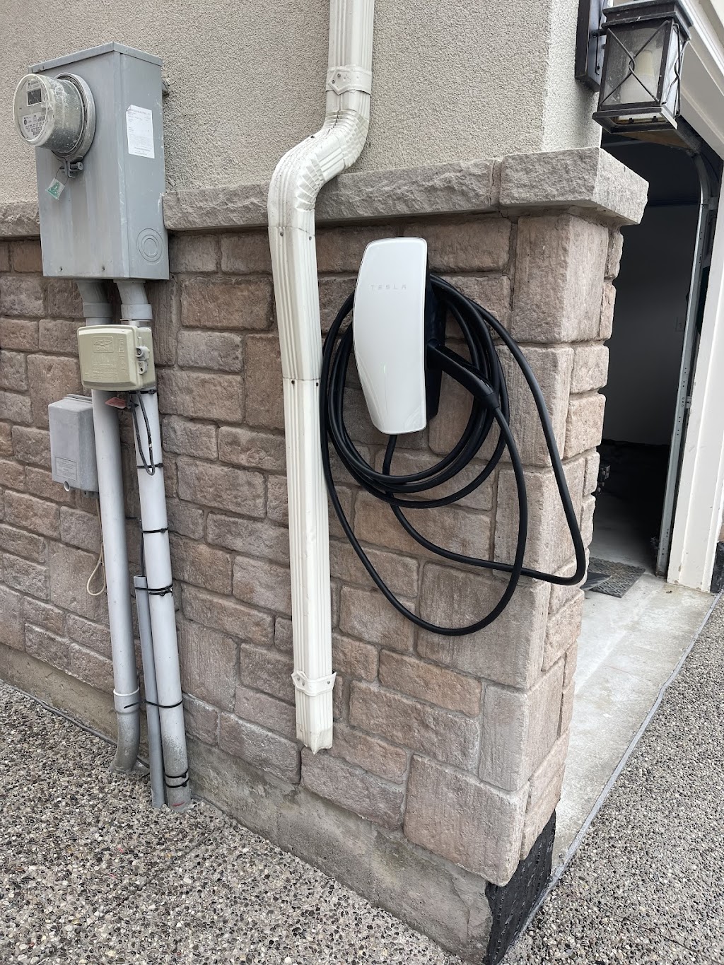 J.L.S Electric | 13290 Keele St, King City, ON L7B 1J2, Canada | Phone: (416) 834-7545