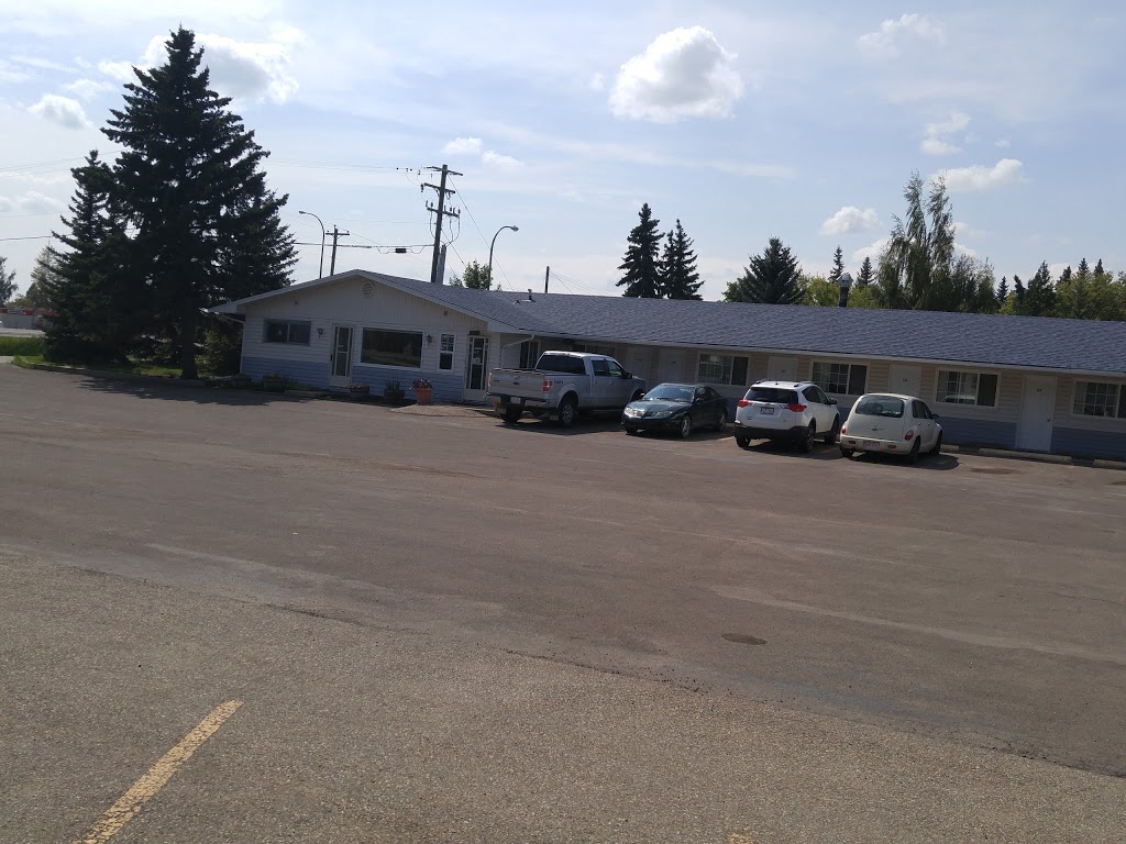 Lamplighter Inn | 1204 2 St N, Three Hills, AB T0M 2A0, Canada | Phone: (403) 443-5919