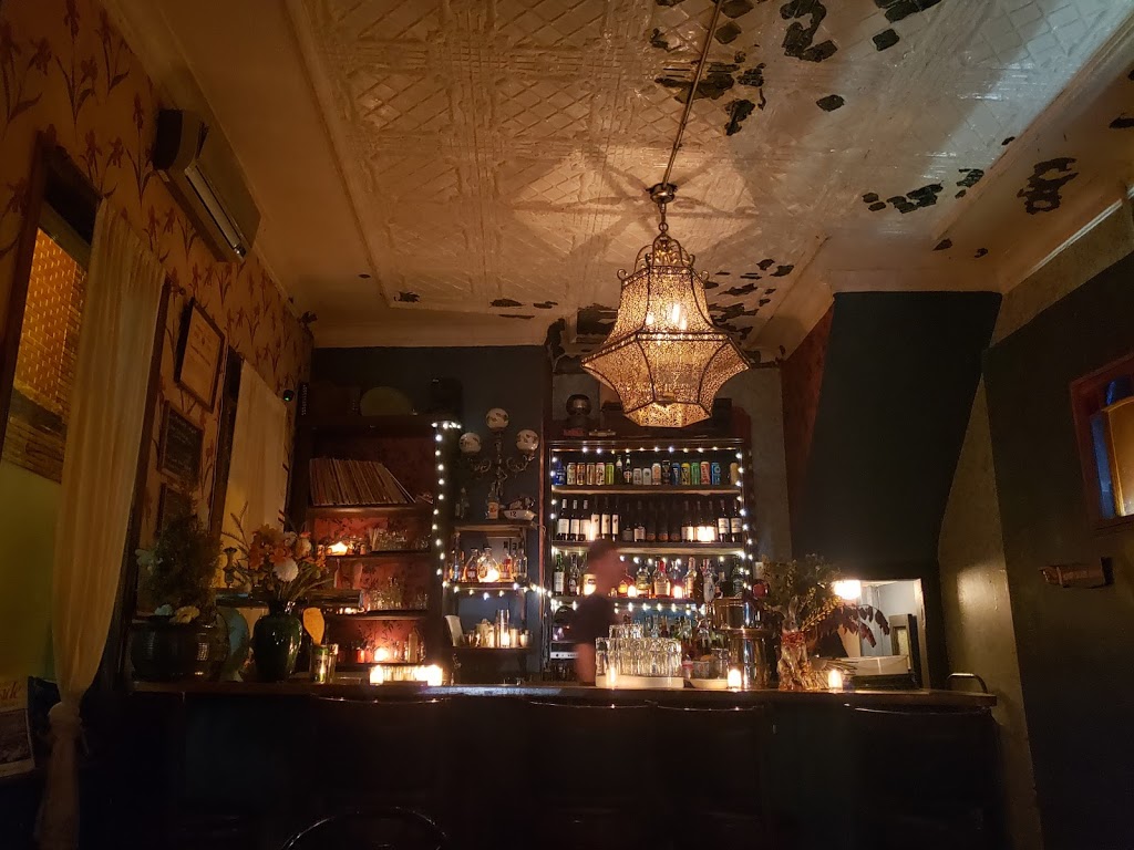 Wallflower | 1665 Dundas St W, Toronto, ON M6K 1V2, Canada | Phone: (647) 352-5605