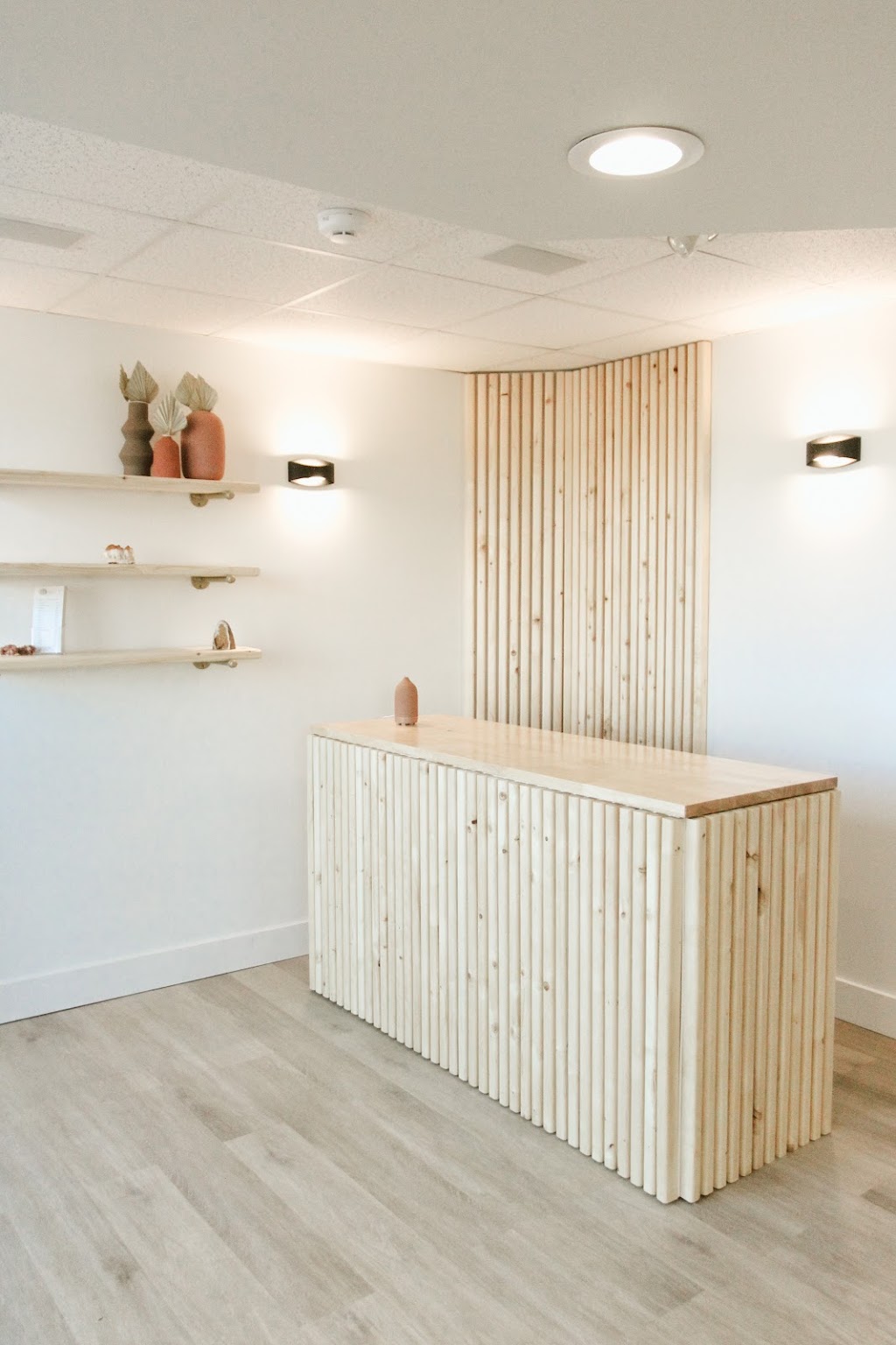 Clinic 5 Laser & Beauty Collective | 460 6th St, Courtenay, BC V9N 1M3, Canada | Phone: (250) 207-0536