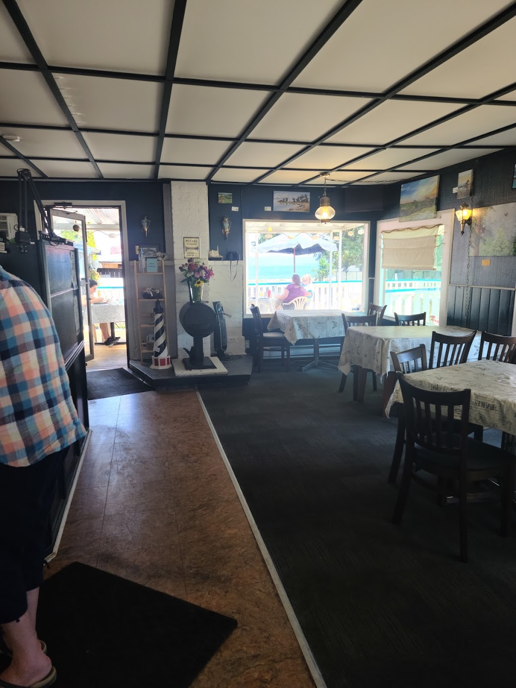 Sandbar Cafe & Art Gallery | 6087 Island Hwy W, Qualicum Beach, BC V9K 2E2, Canada | Phone: (778) 424-9892