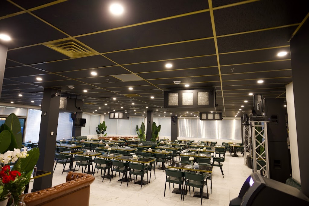 Sufra Cafe and Lounge | 2446 Bank St Unit 123, Ottawa, ON K1V 1A4, Canada | Phone: (613) 884-5728