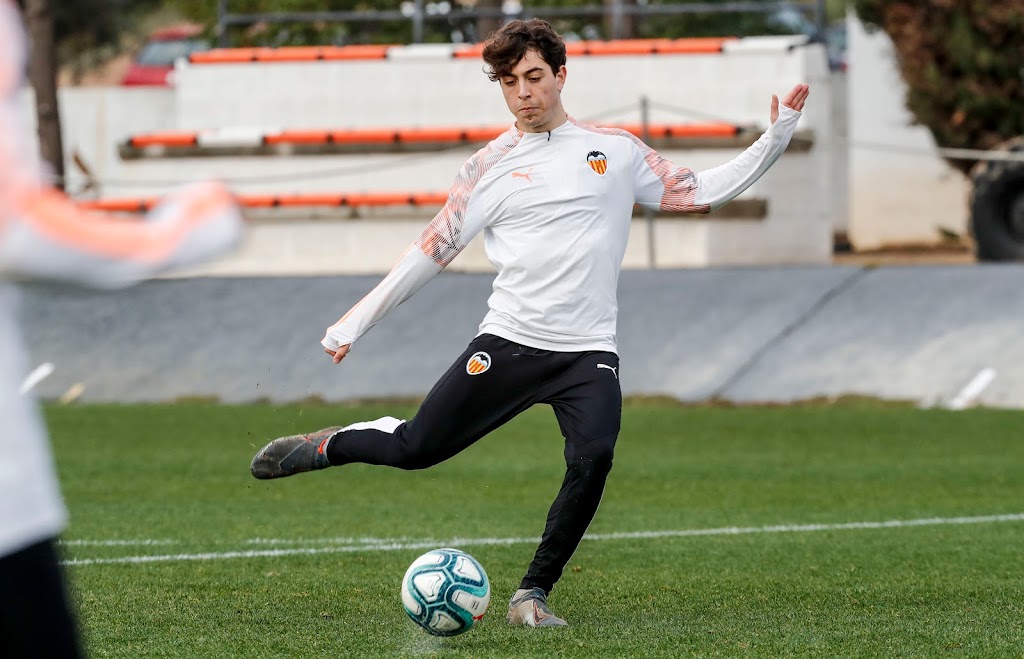 Valencia Cf Canada | 65b Rue Saint-Pierre, Rigaud, QC J0P 1P0, Canada | Phone: (514) 567-8282
