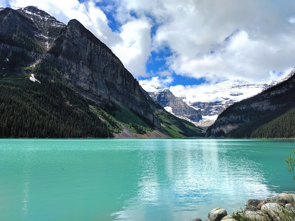 Chateau Mountain Sports | Fairmont Chateau, 111 Lake Louise Dr, Lake Louise, AB T0L 1E0, Canada | Phone: (403) 522-3837